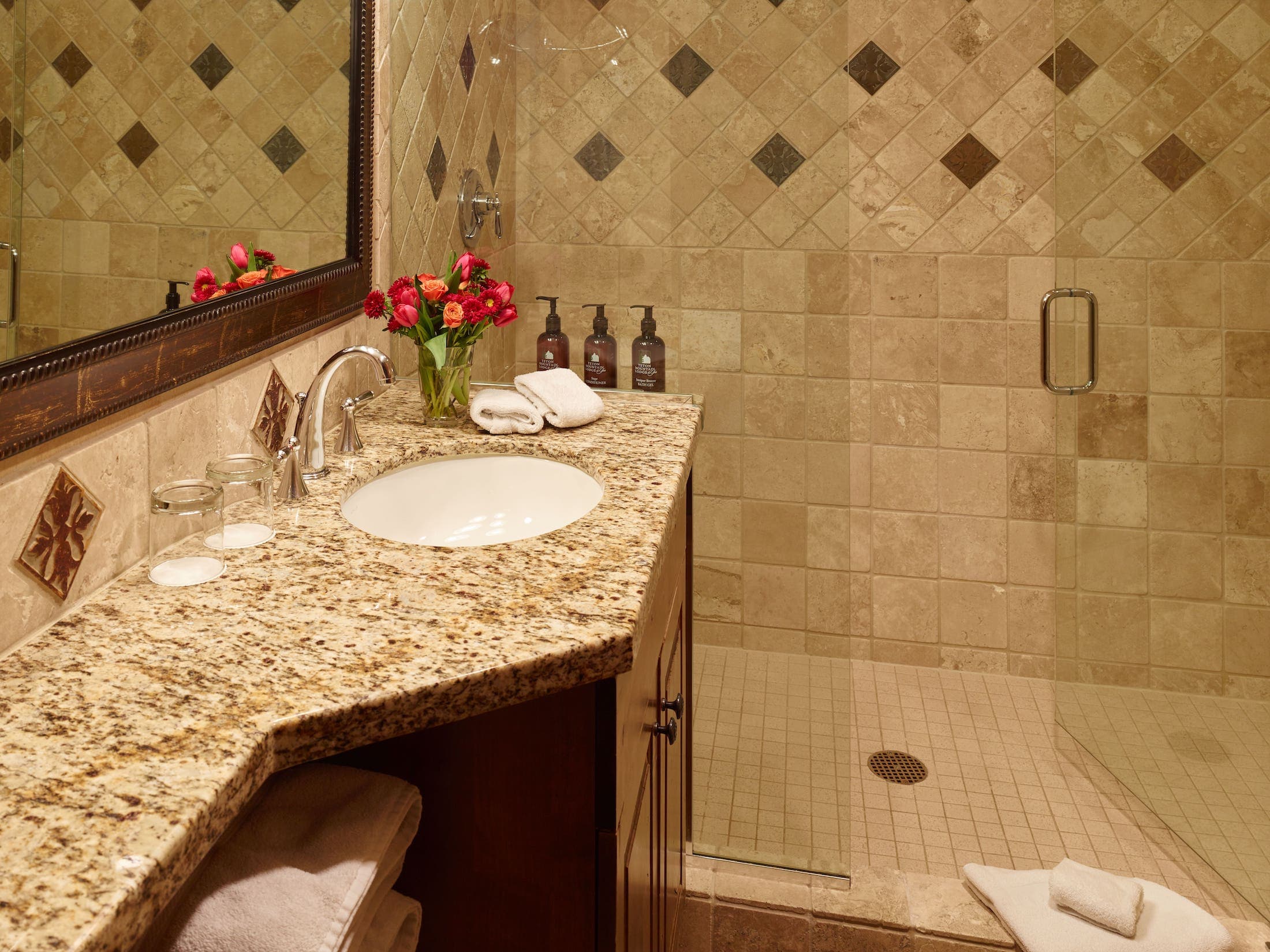 Teton Mountain Lodge Suite Bathroom