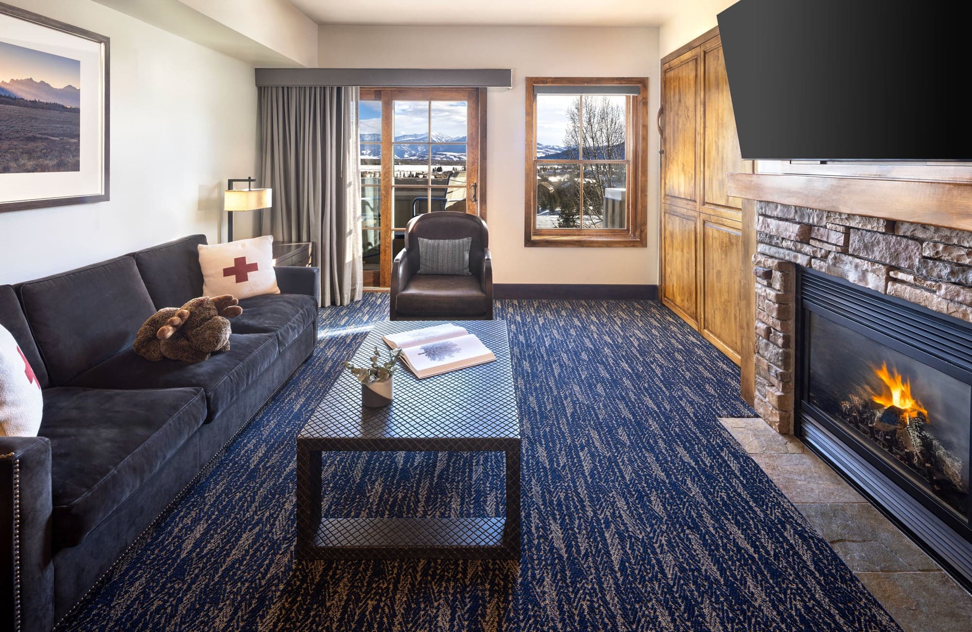 Guestroom Living Room With Fireplace