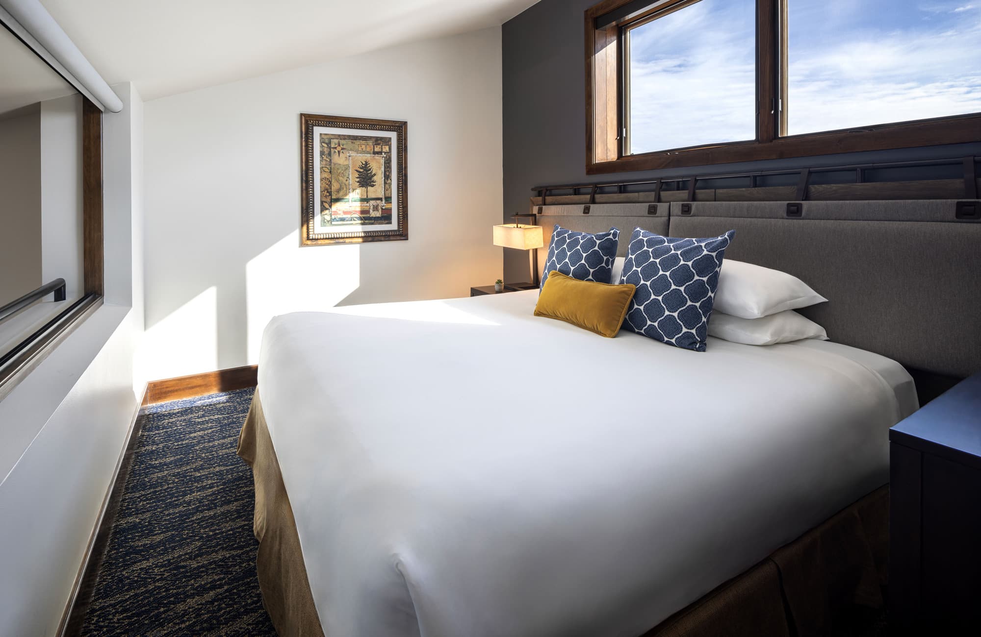 Guestroom Suite Bedroom