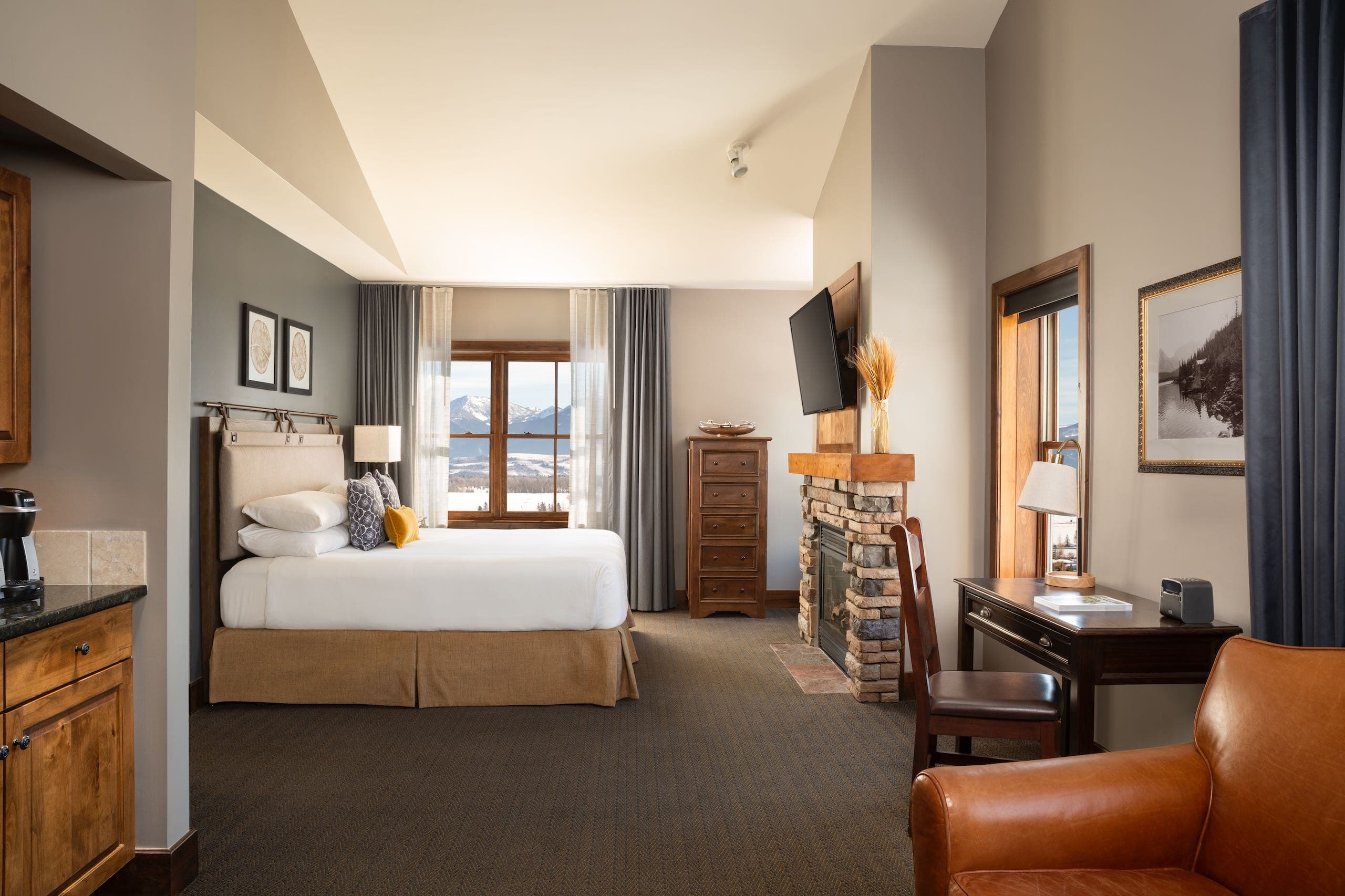 A Pethouse suite's master bedroom a the Teton Mountain Lodge