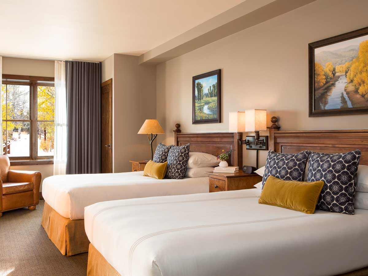 Double Queen Lodge Room