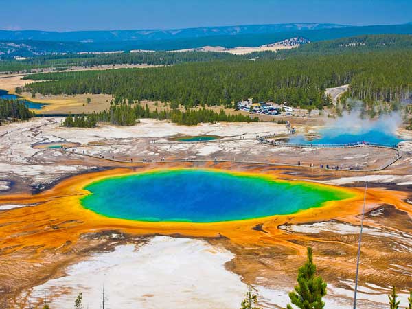 Yellowstone Grand Prismatic Geyser.